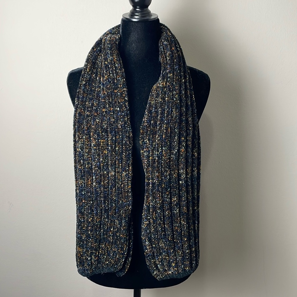 Saks Fifth Avenue Scarf - NWOT